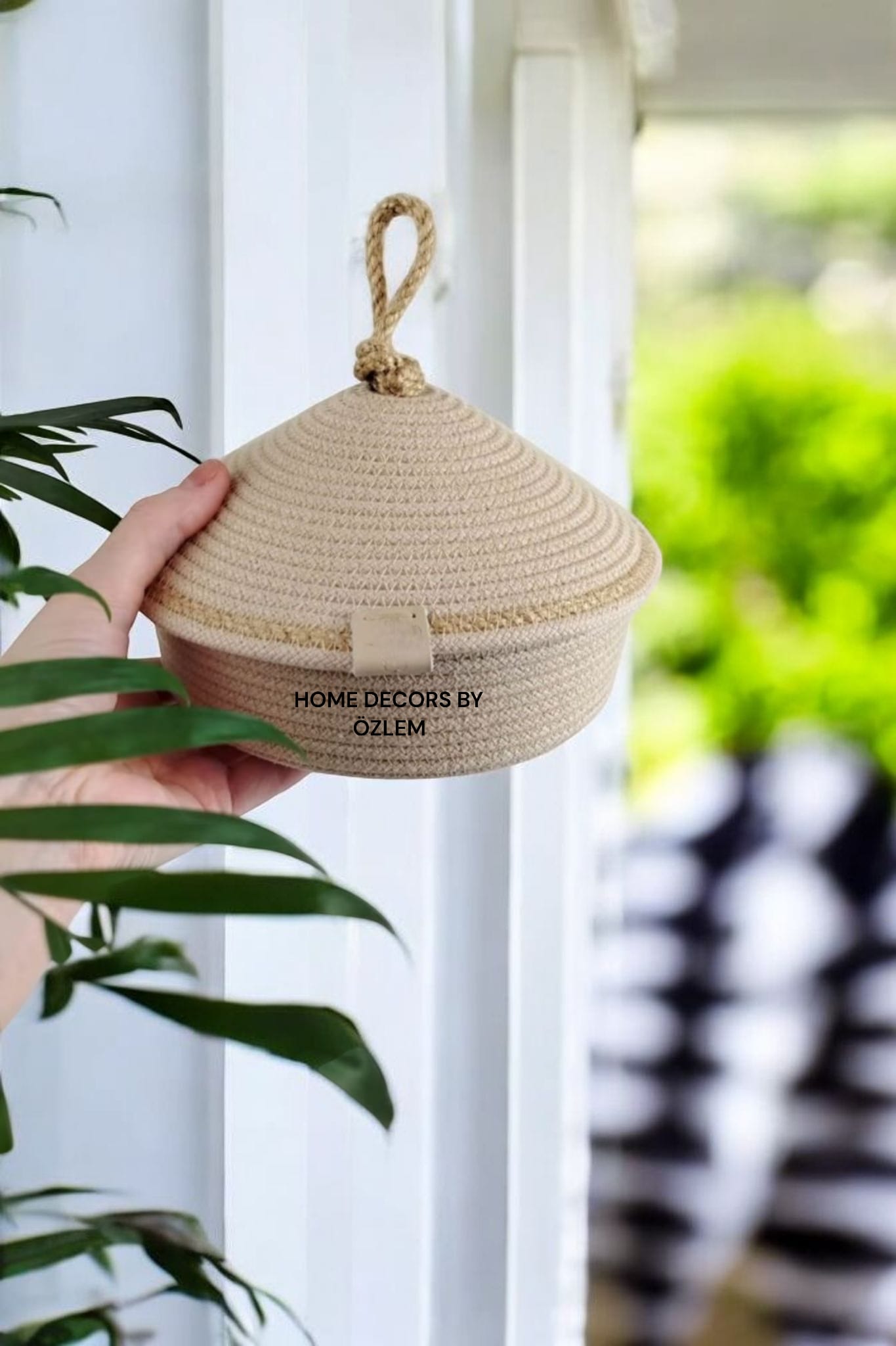 Kapaklı Bej Hasır Sepet Dekoratif Sepet Saklama Kutusu Organizer Düzenleyici Handmade El Emeği - 20x5 cm