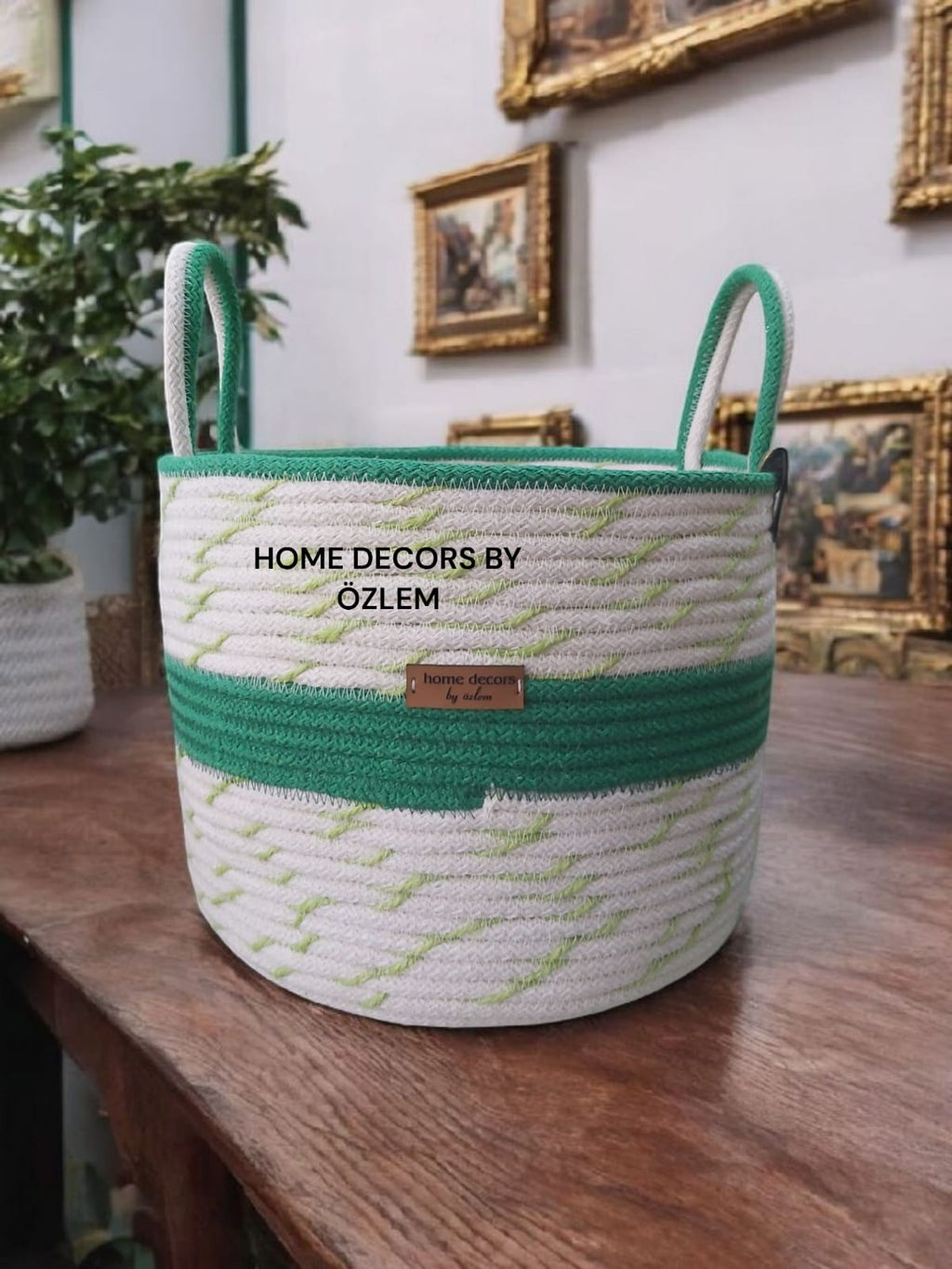 Kulplu Ekru Yeşil Sepet Dekoratif Sepet Saklama Kutusu Hasır Sepet Organizer Düzenleyici Handmade El Emeği - 25x25cm