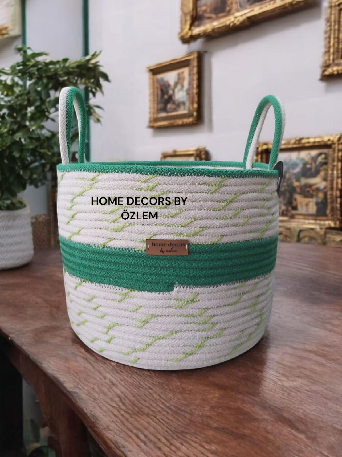 Kulplu Ekru Yeşil Sepet Dekoratif Sepet Saklama Kutusu Hasır Sepet Organizer Düzenleyici Handmade El Emeği - 25x25cm