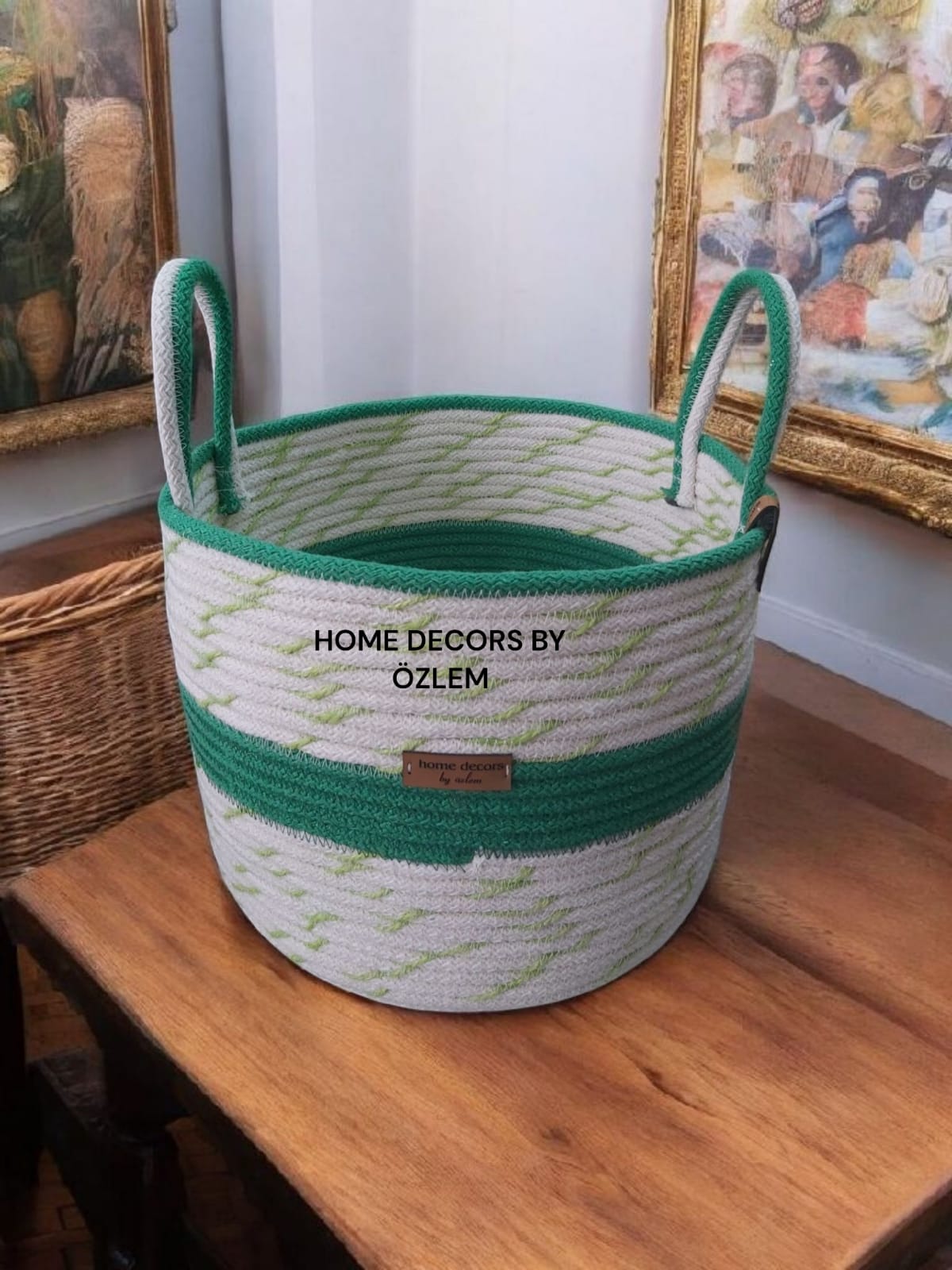 Kulplu Ekru Yeşil Sepet Dekoratif Sepet Saklama Kutusu Hasır Sepet Organizer Düzenleyici Handmade El Emeği - 25x25cm