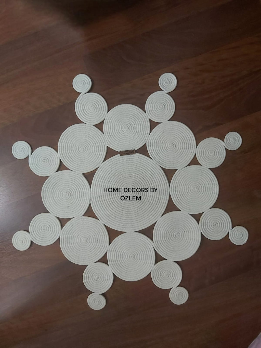 Ekru Dekoratif Geometrik Örtü Masa Örtüsü Runner Düzenleyici Handmade El Emeği Hasır Örtü- 60x60 cm